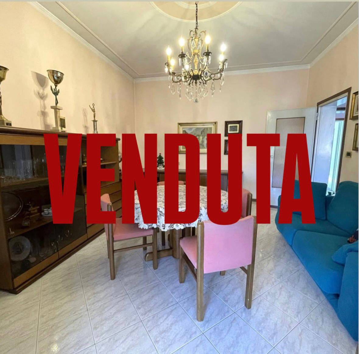 VILLA SINGOLA IN ZONA TRANQUILLA - LIBERA SUBITO!!