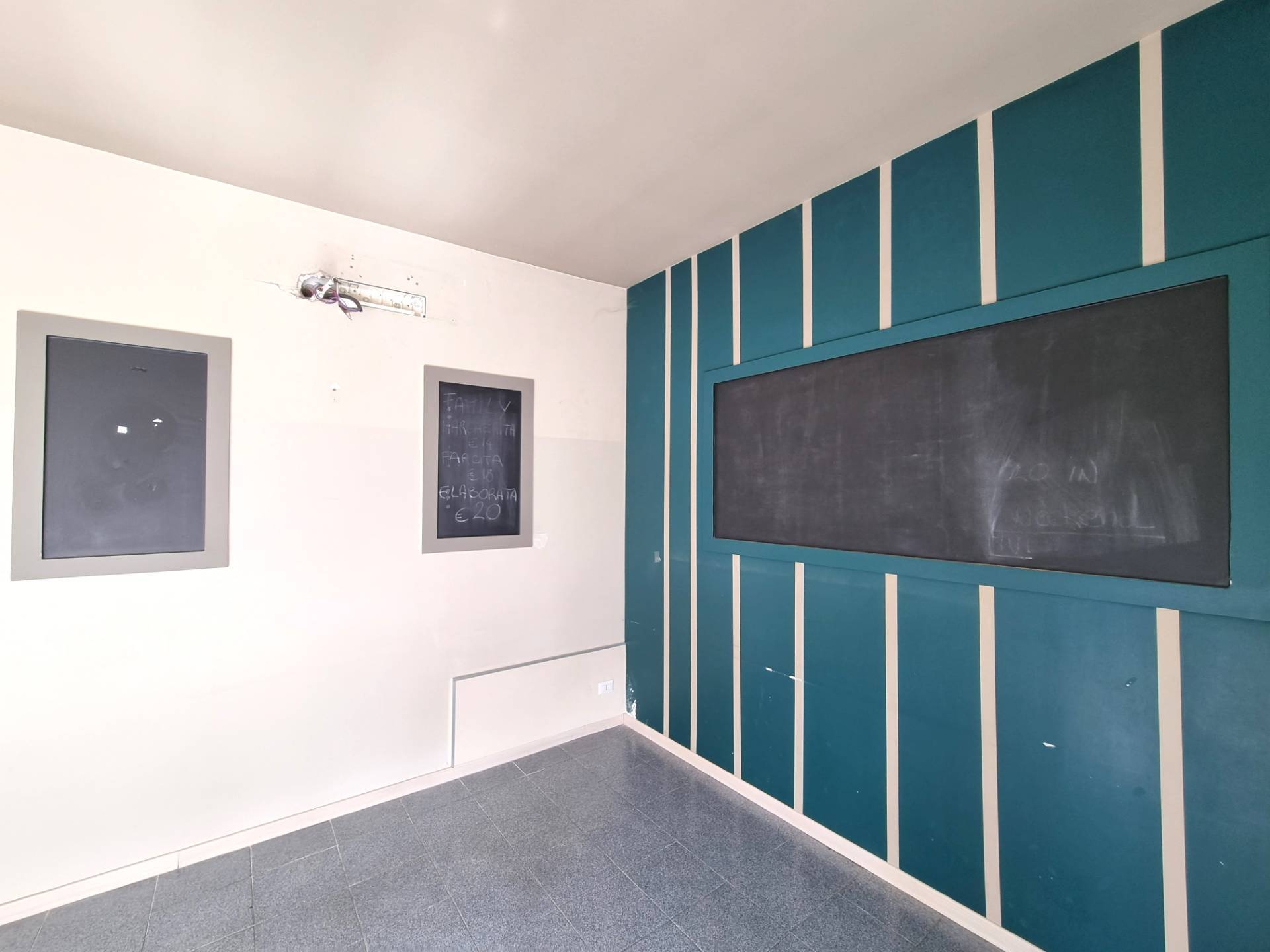 Locale commerciale a Osio Sotto