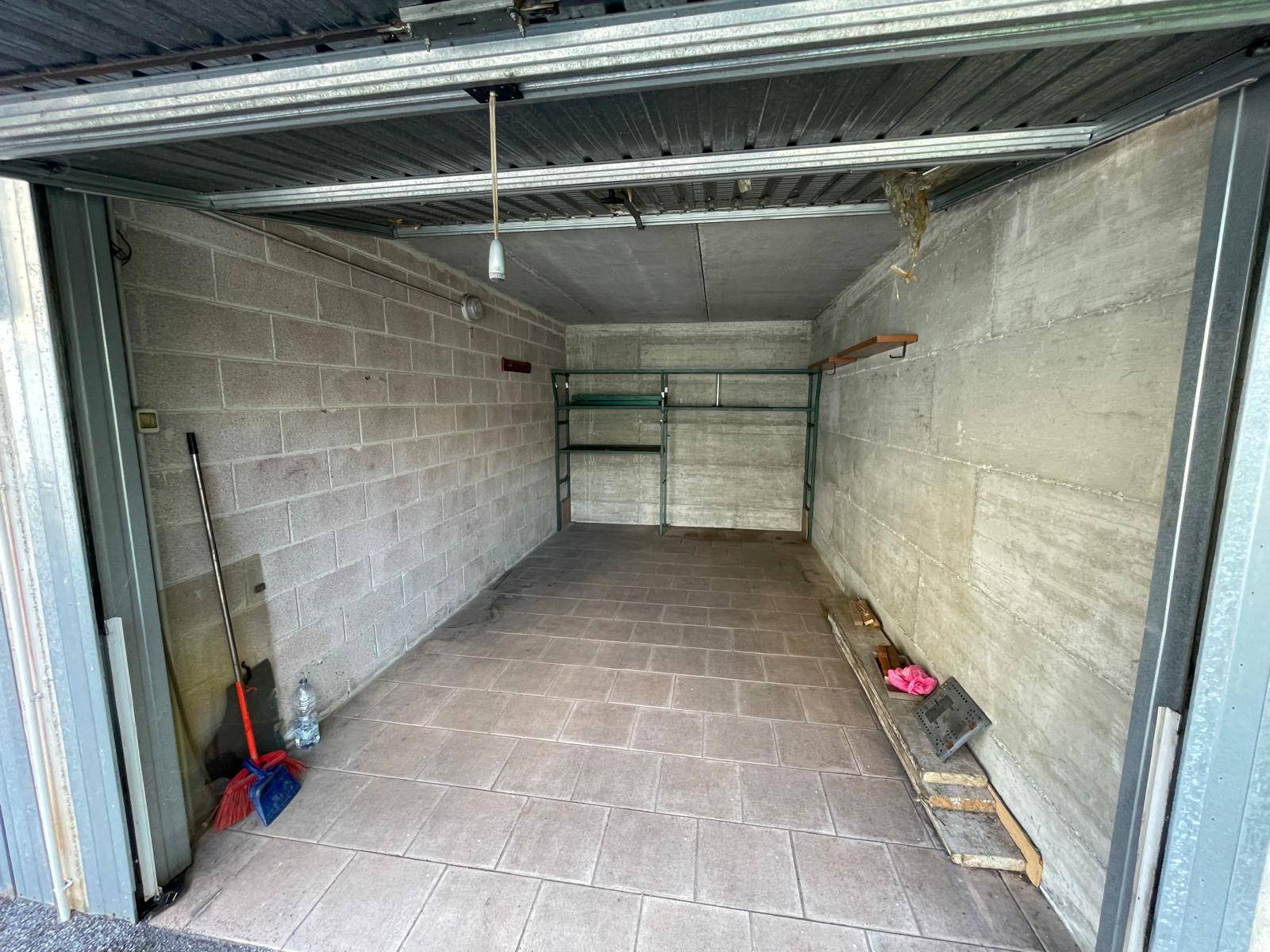Box o garage In Vendita a Dalmine
